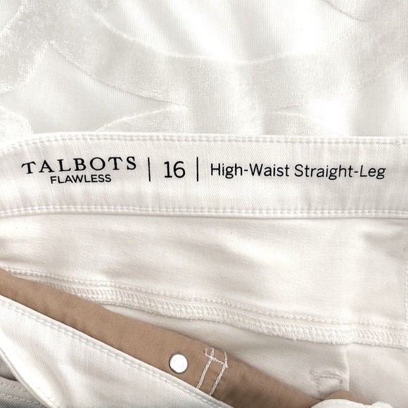 Talbots High Waist Straight Leg White 5 Pocket Jeans. Made w/2% Spandex. Size 16 - Picture 7 of 11
